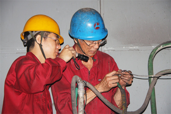 图3邢台国泰发电公司以“动”制“冻” 电热保（图）_proc.jpg