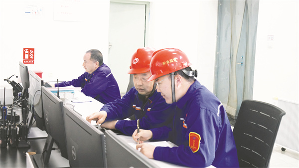 5-3 2银光集团四措并举力促安全生产.jpg