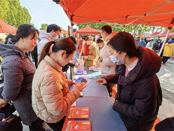 4（襄阳配图）图为活动现场3.jpg