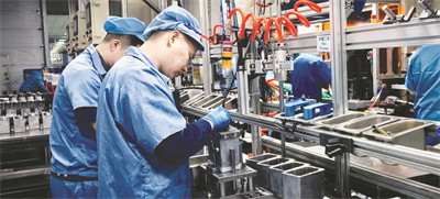 1739520701141701.jpg 4-1 1开足马力赶订单.jpg