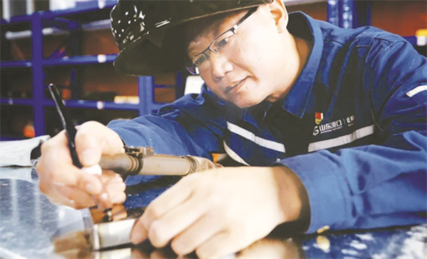 8-2 图4日照：打造劳模创.jpg