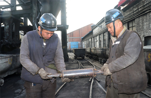 1739795745327765.jpg 3鹤煤三矿全力做好节支降耗“大文章.jpg