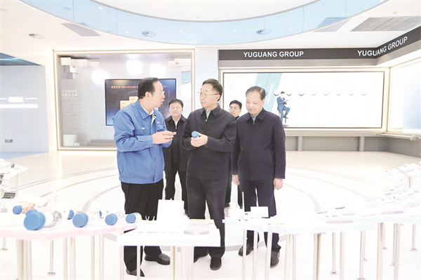 4-3 5 图为河南省委书记.jpg