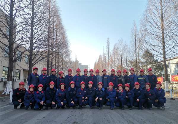 1742052647317910.jpg 1 淬炼匠心铸安全 实干担当谱华章.jpg