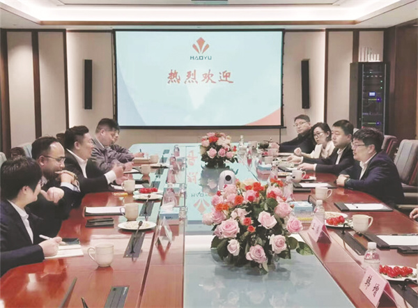 4-1 1 兖矿能源营销中心走访调研客户.jpg