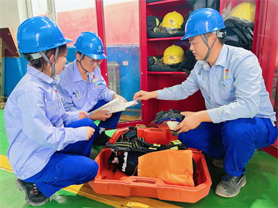 1744632917283165.jpg 5,开展设备检查,提升安全管理质量.jpg