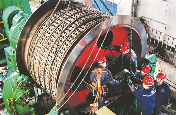 5-2 2朱仙庄煤矿全力冲刺 “双过半”目标.jpg