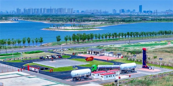 4，中国石化胜利油田莱113区块二氧化碳注入生产现场（2024年5月21日摄） 刘彤 摄.jpg