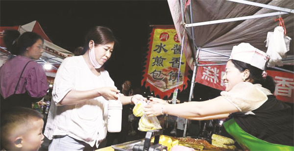 5-3 2配图。绛州大道夜市的.jpg