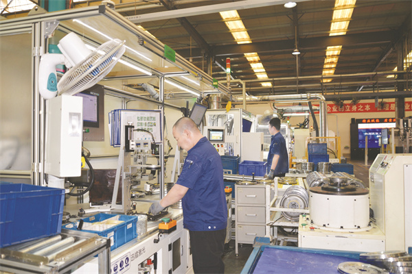 1754579473914292.jpg 5-1 图1,小产品“飞”进国内.jpg