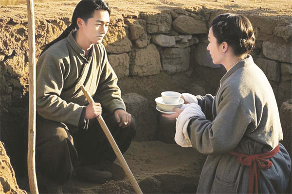 1754748236560275.jpg 4-3 2 2赵逸风与林婉儿在挖地窖。.jpg