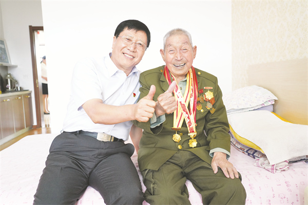 4-8 8 抗战老兵孙庭江（2023年逝世，享年109岁）.jpg