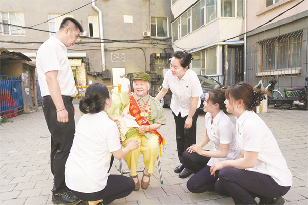 4-11 4 11 抗美援朝老兵段奇瑁（女，93岁）.jpg