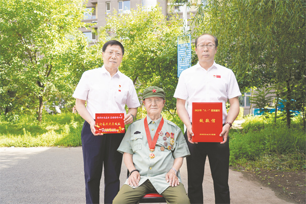 4-26 4 26 解放战争老兵张义（92岁）.jpg