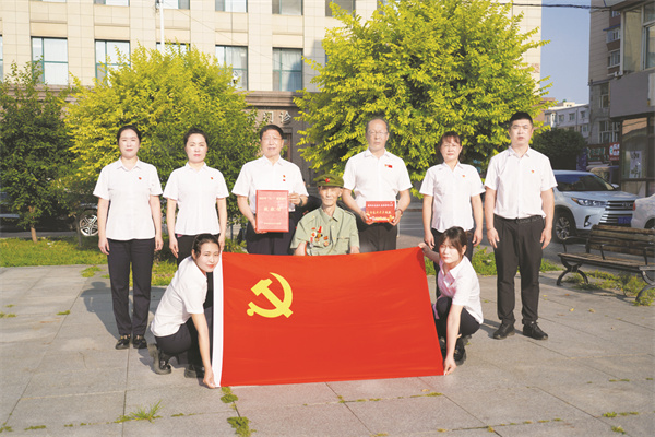 4-25 4 25 解放战争老兵张栋选 (96岁).jpg