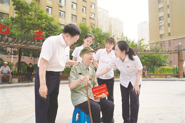 4-23 4 23 解放战争老兵石辛和（95岁）.jpg