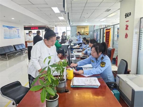 1760010509687247.jpg 图5突泉县:聚焦企业需求 政务服务提质增效.jpg