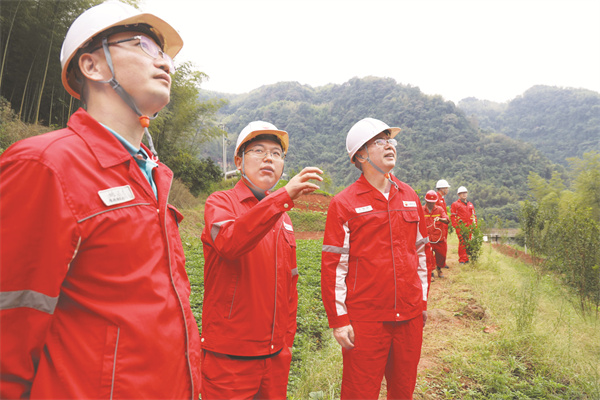 1-2 5 雨“锁”纳溪 西南.jpg