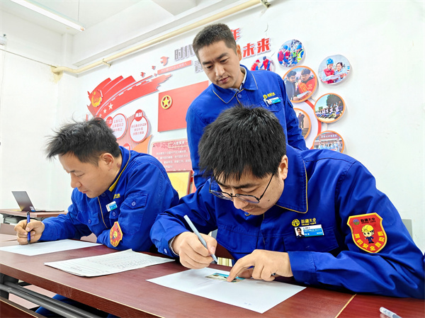 1764070688860284.jpg 4.jpg