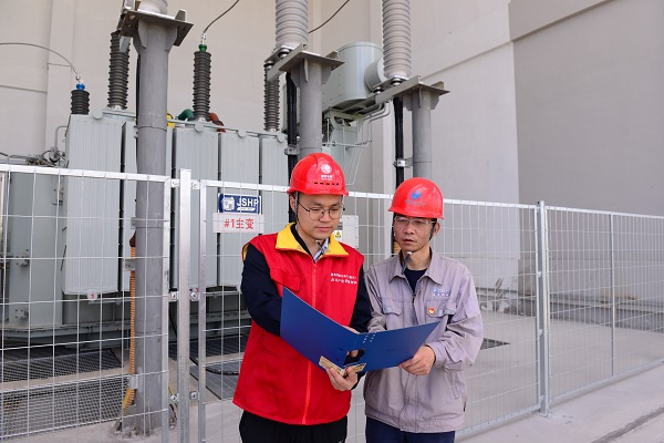 1764468416910695.jpg 图7国网嘉兴供电公司为企业注入绿色动能.jpg