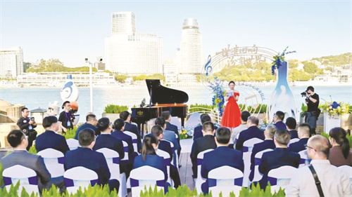 1764590970667955.jpg 1-2 3,海上青花.jpg