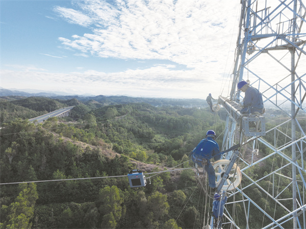 1765591742921141.jpg 5-1 图2人机协同.jpg