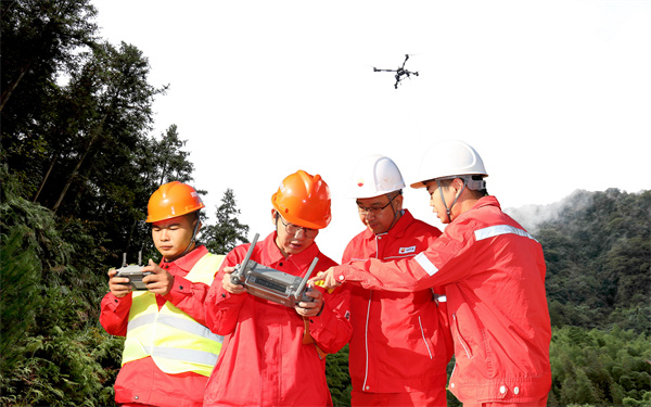 1766223017352747.jpg 1 突破钻井重围 越是困难越向前.jpg