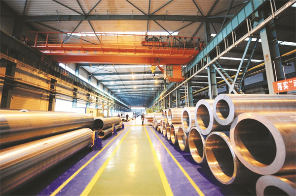 5-3 图4北重集团大口径后壁无缝钢管.jpg