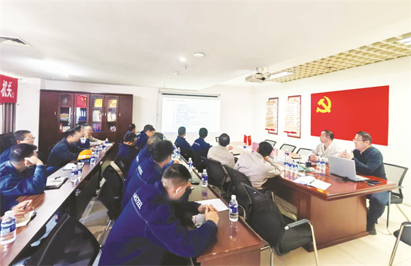 1-2 5 西昌钢钒装备部召开设备专题会议.jpg