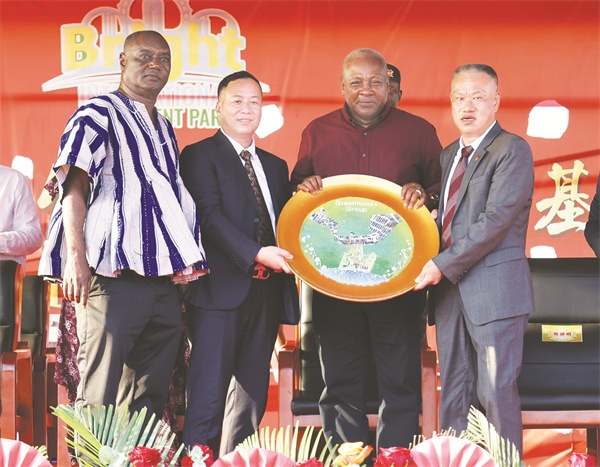 4-12 12 郑祥明董事长、高建副.jpg