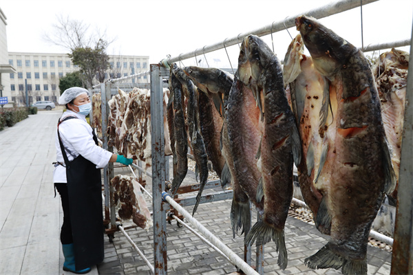 7 图片新闻 年货.JPG