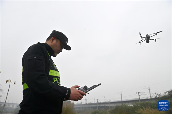图7广西南宁：无人机线路巡防护春运.png