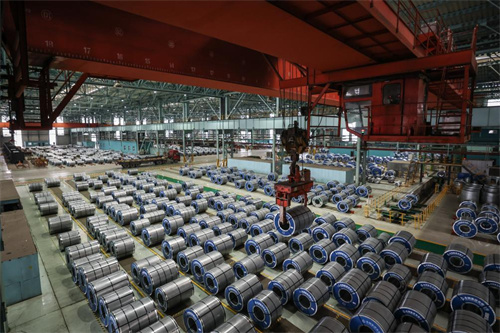 1，鞍钢集团本钢板材冷轧总厂第三冷轧厂成品库。 潘昱龙 摄.jpg