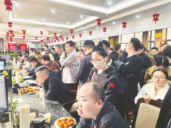 4-1 1 必发 开门红活动现场.jpg