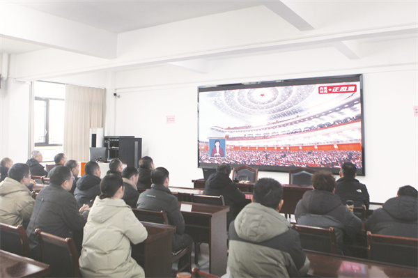 4-4 7 （图片新闻）皖北煤电.jpg