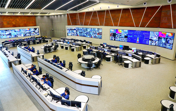 1 西昌钢钒炼铁厂智慧炼铁集控中心 赖世怀 摄.jpg